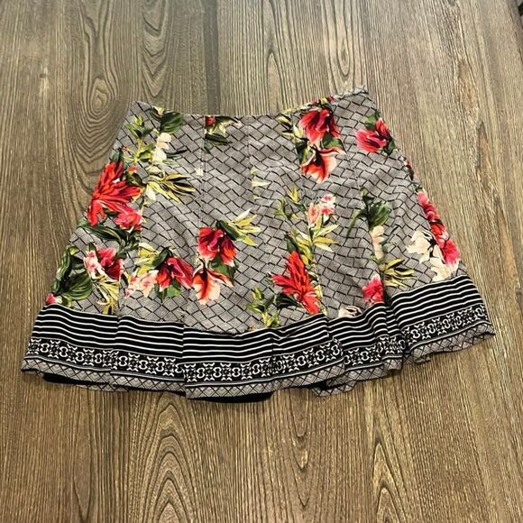 White House Black Market Dresses & Skirts - White House Black Market Womens Floral Flared A-Line Skirt Multicolor Size 8